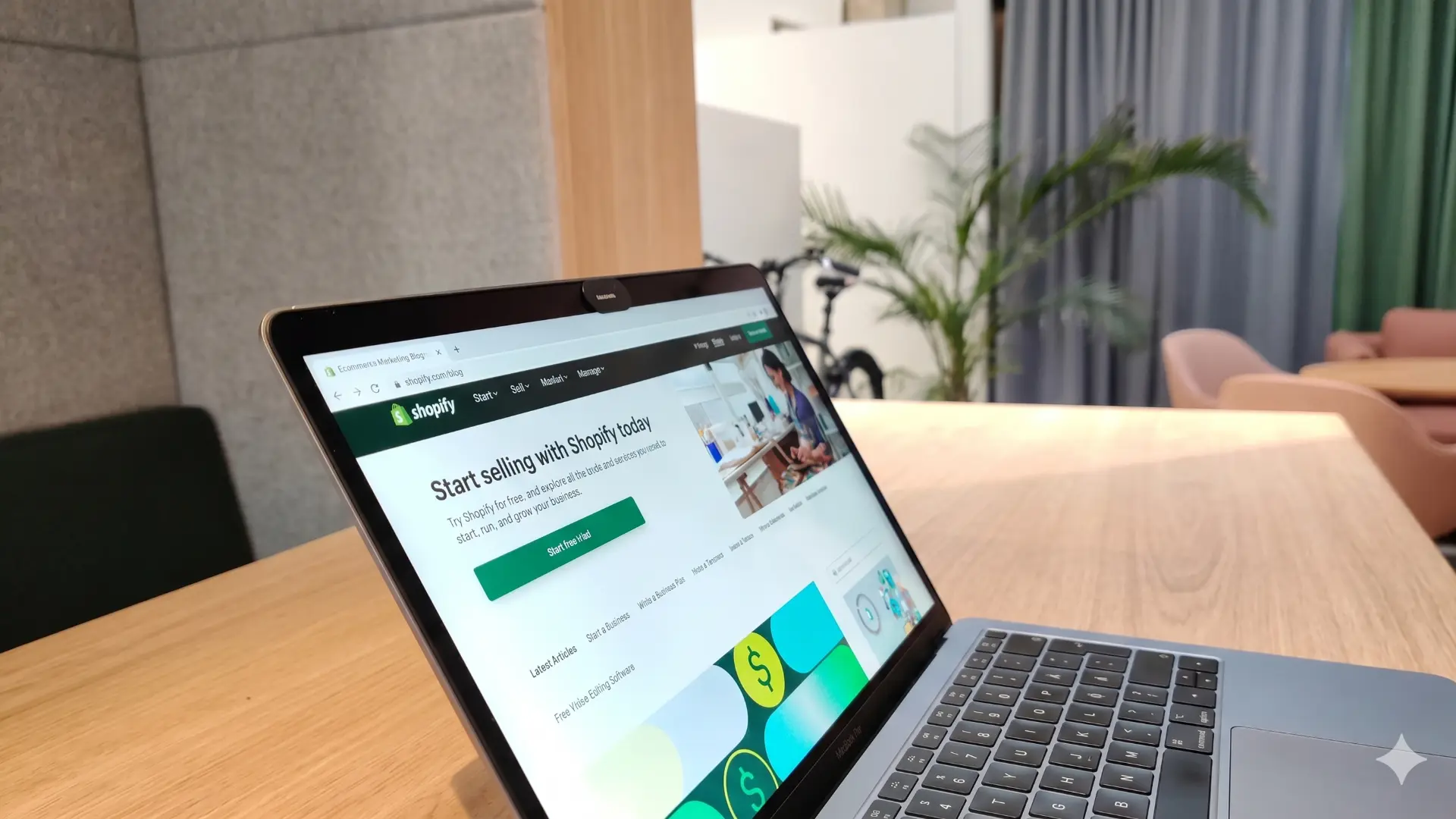 Chatbot-Einsatz: Produktberatung & Bestellstatus (Online-Shop)